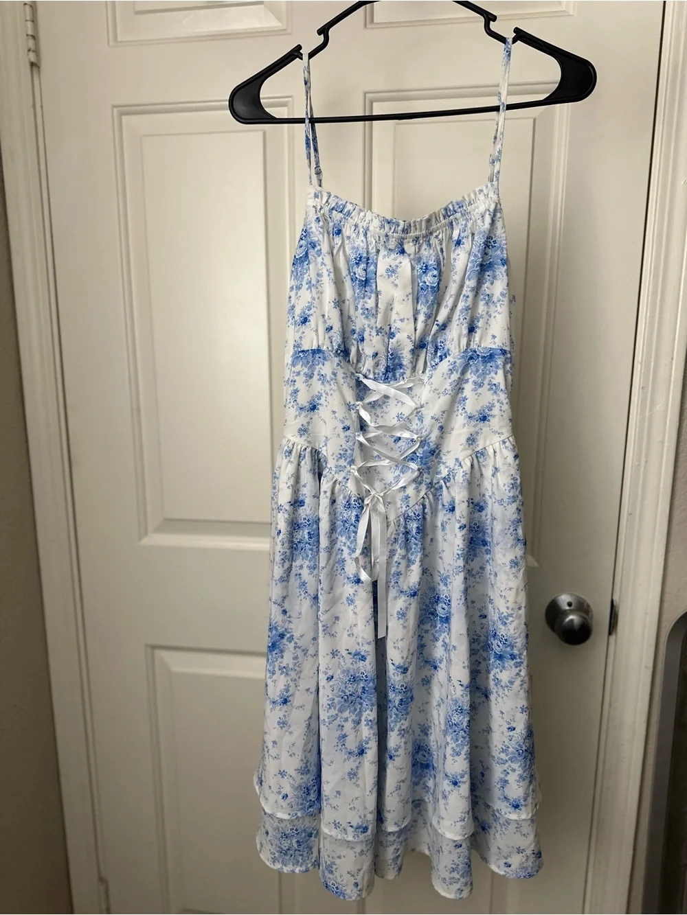 Scarlet Darkness Summer Sundress - Picture 2 of 9